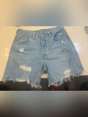 Levi's shorts size 29